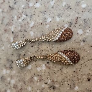 Trendy drop earrings